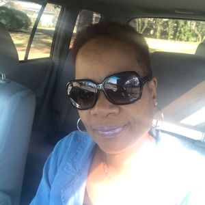 Meet your Posher, Paula